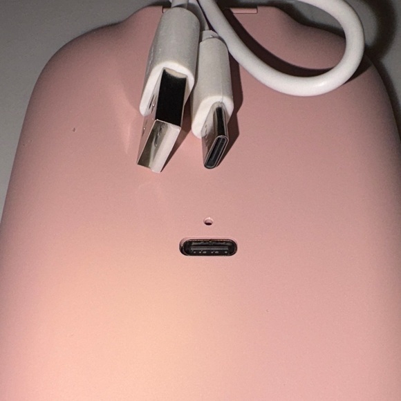 🆕 LED Compact Mirror with Floral Design - Picture 9 of 10